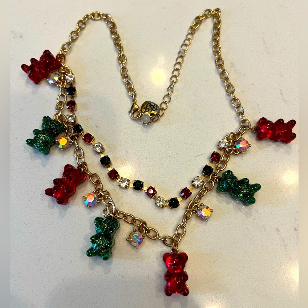 🧸🎄Betsey Johnson Christmas Holiday Sparkle Gummy Bear Charm Necklace🎄🧸